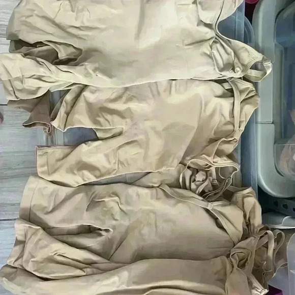 SKIMS- NWOB Sculpting Seamless Mid Thigh Bodysuit Color- Variation Nude - Picture 4 of 7